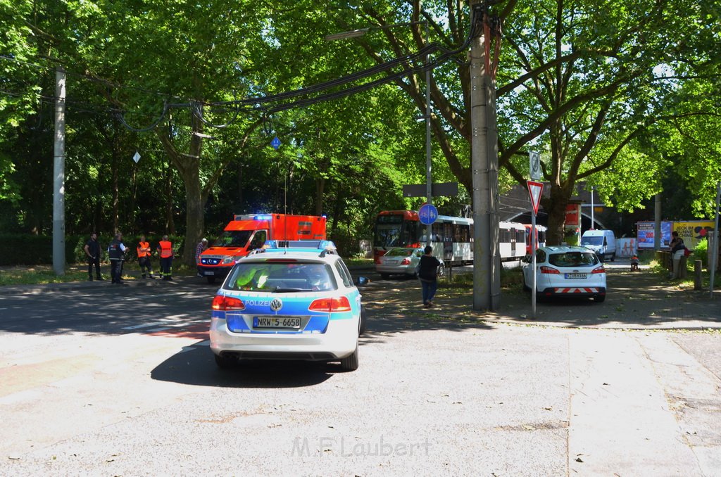 KVB Bahn defekt Koeln Buchheim Heidelbergerstr P20.JPG - Miklos Laubert